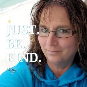 Meet your Posher, Dana